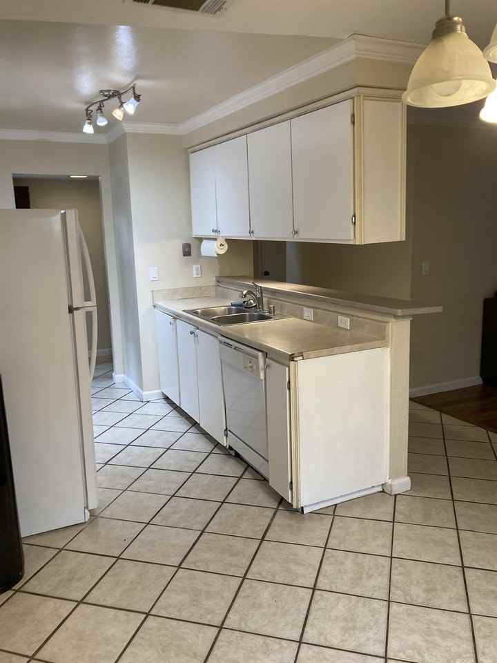 3619 Lyra St #1 - Photo 6 of 30