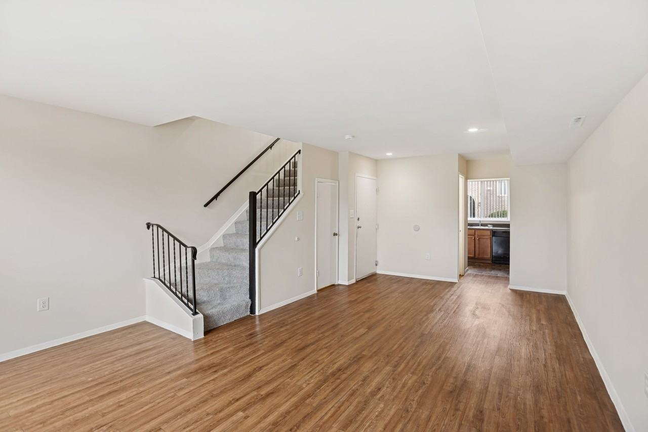 Maplewood Villas - Photo 5 of 50