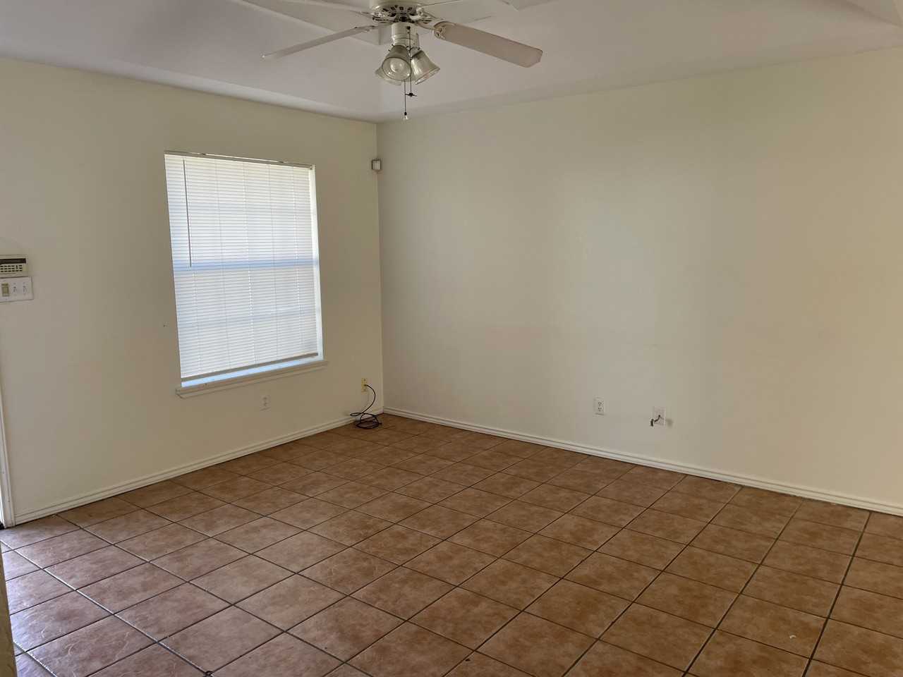 408 East Ulex Avenue - Photo 2 of 10