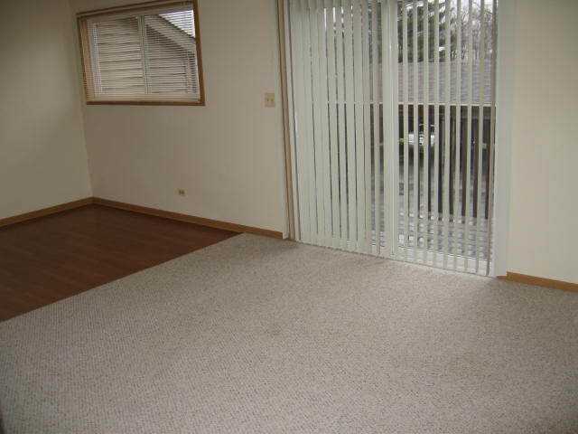 605 / 1404 W Suydam Rd - Photo 2 of 8