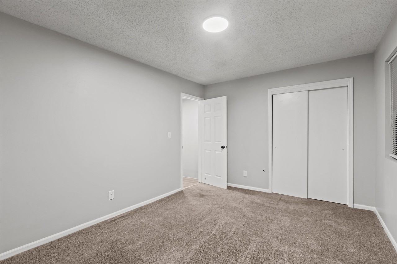 720 Ottawa Street - Photo 7 of 9