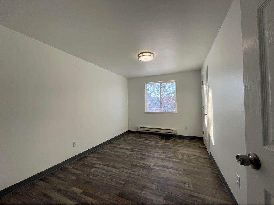 1250 Burton Avenue - Photo 2 of 15