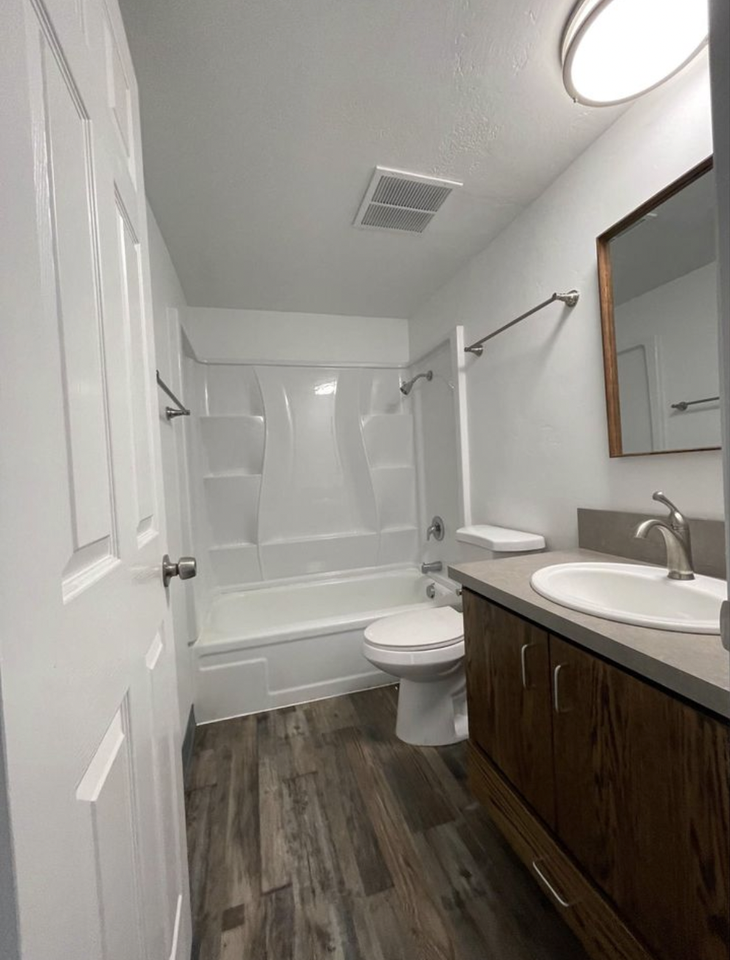 1250 Burton Avenue - Photo 3 of 15