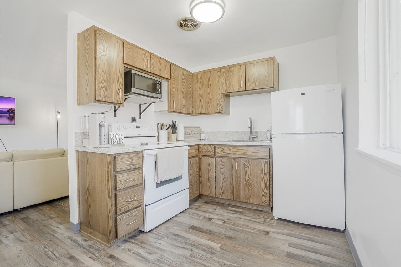 1250 Burton Avenue - Photo 7 of 15