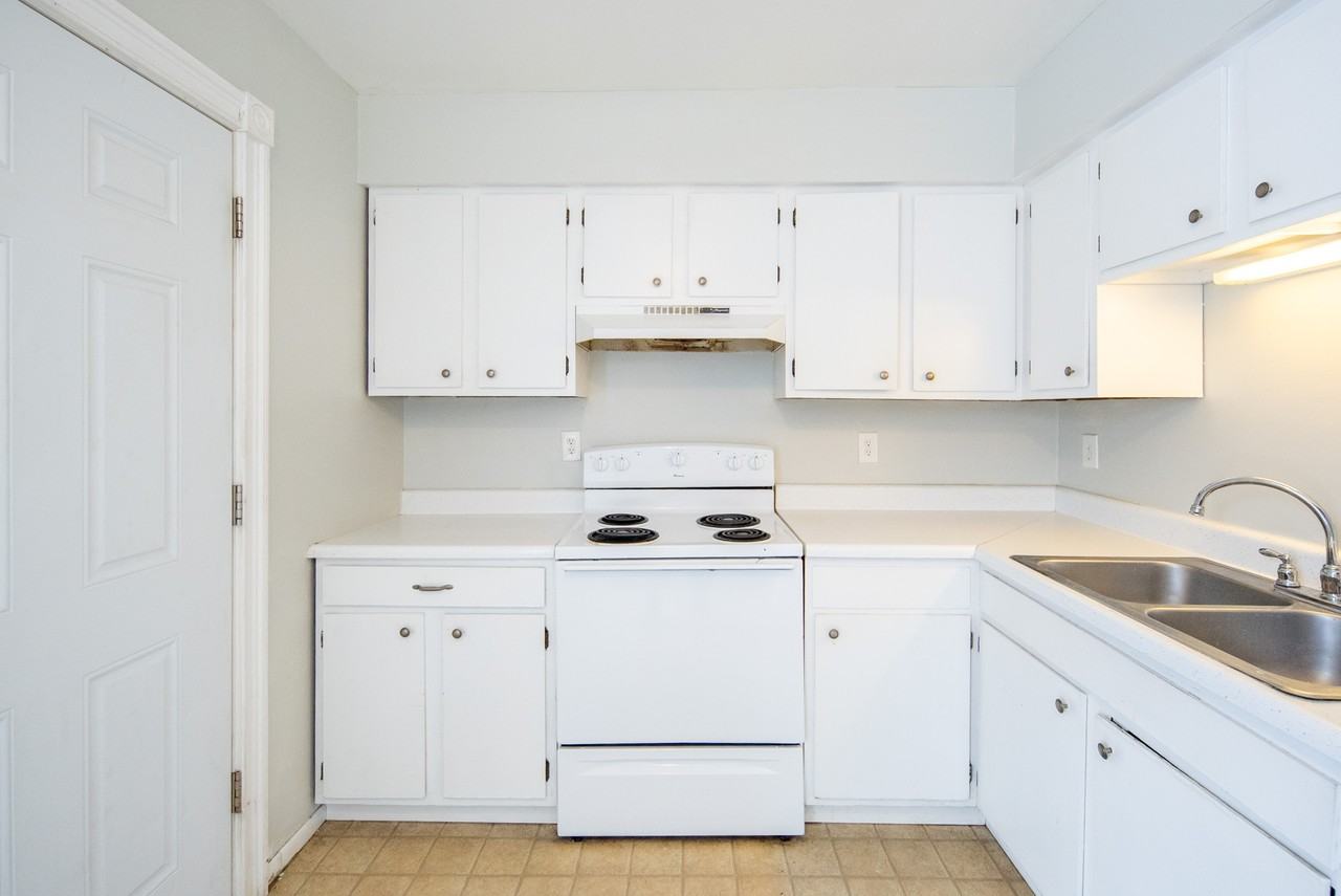 50-62 East Street - 3B #3B - Photo 2 of 32