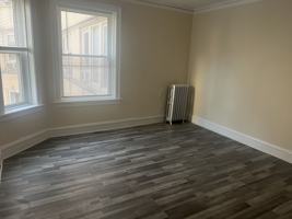 featured image of 1417 W Elmdale Ave