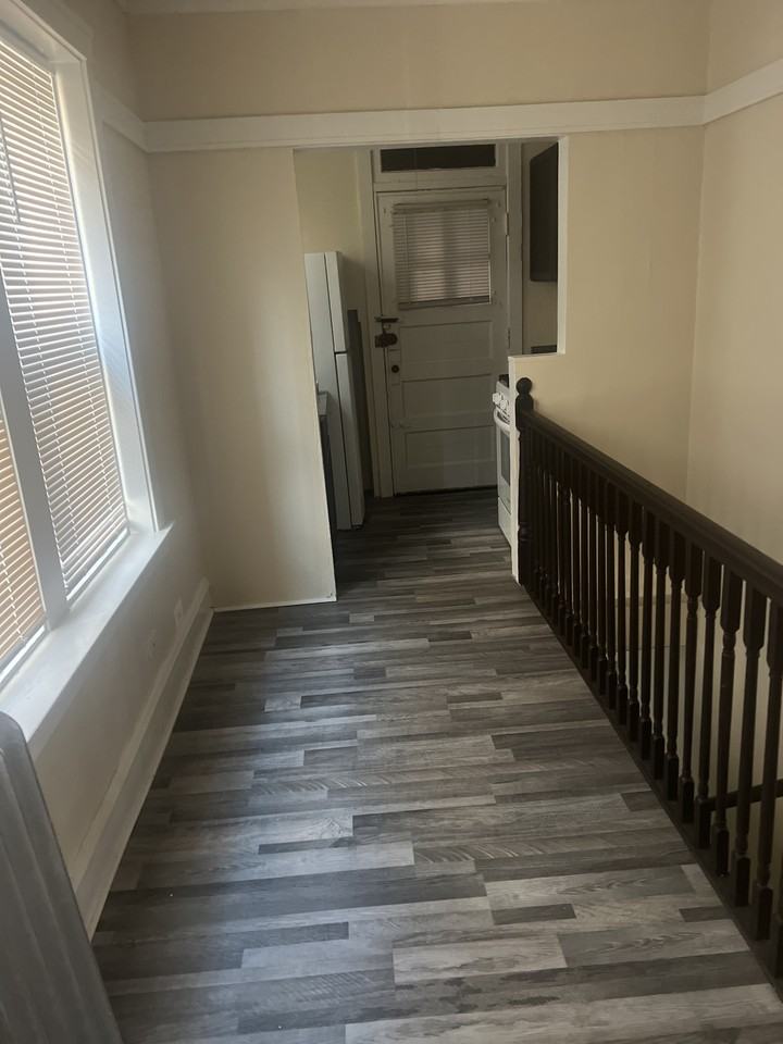 1417 West Elmdale Avenue - Photo 7 of 10