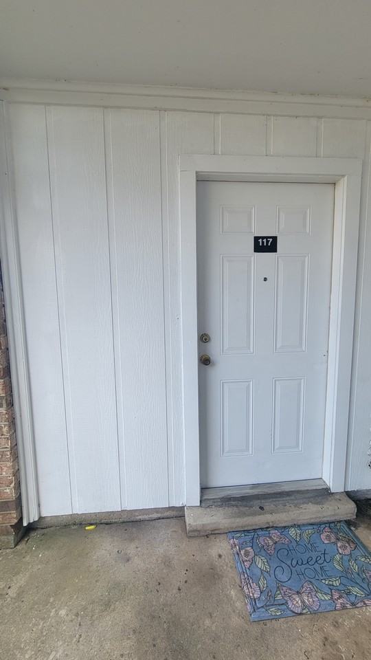 501 Darby Lane - Photo 2 of 50