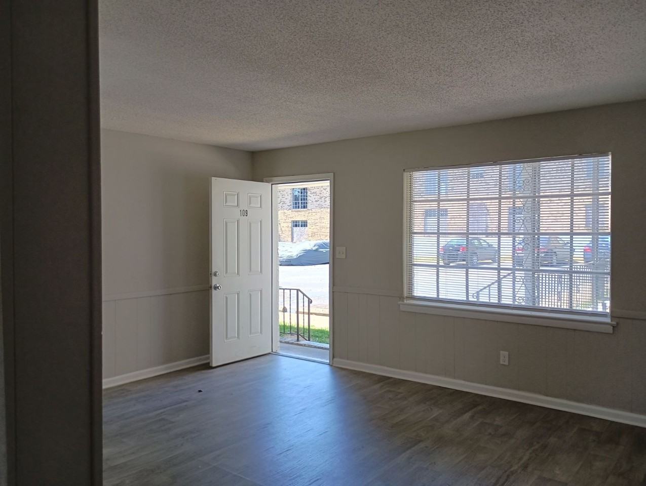 1805 Polly Reed Court - Photo 5 of 13