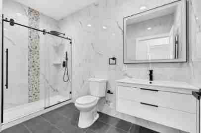 533 Greenwich Street - Photo 2 of 10