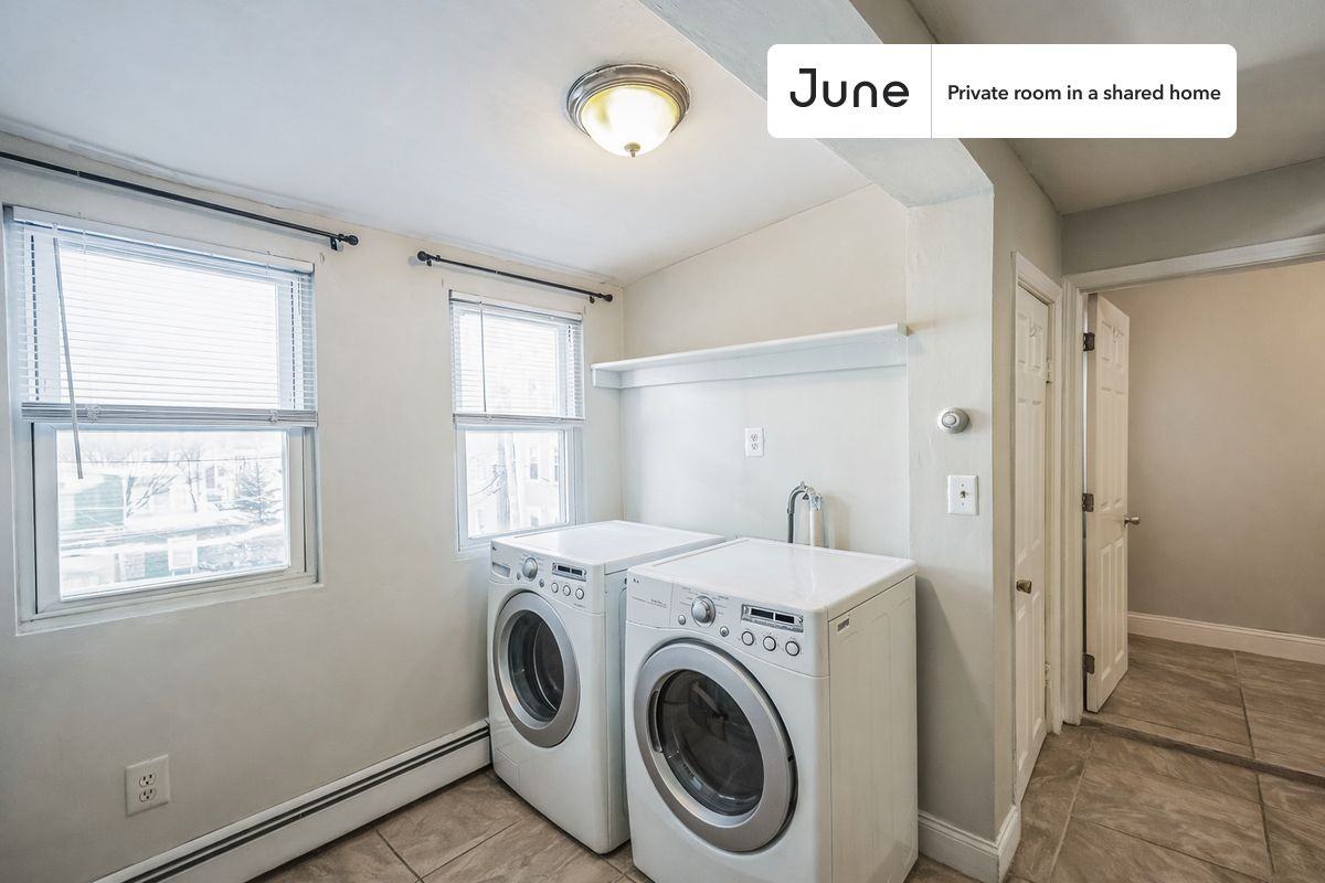 94 Spring St #C - Photo 7 of 12