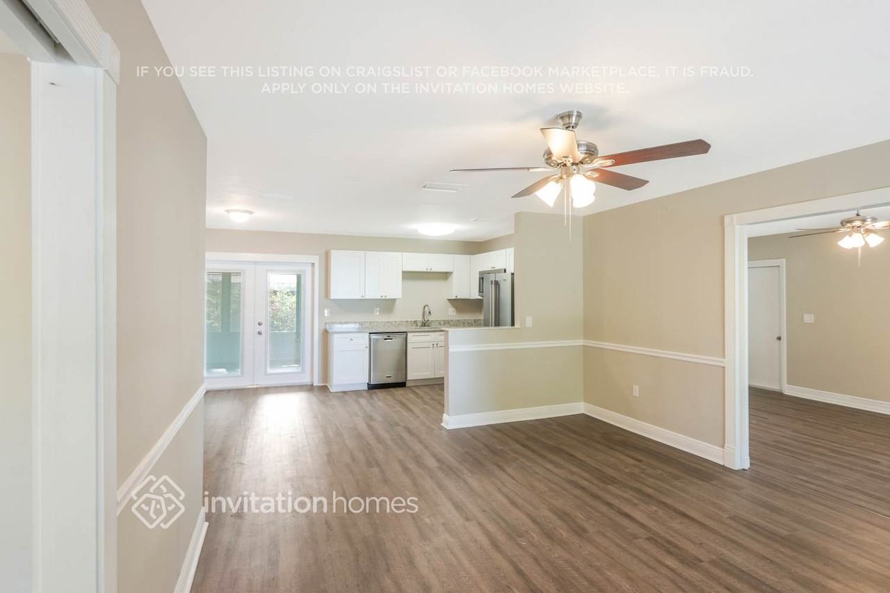 6203 Frost Dr - Photo 4 of 31