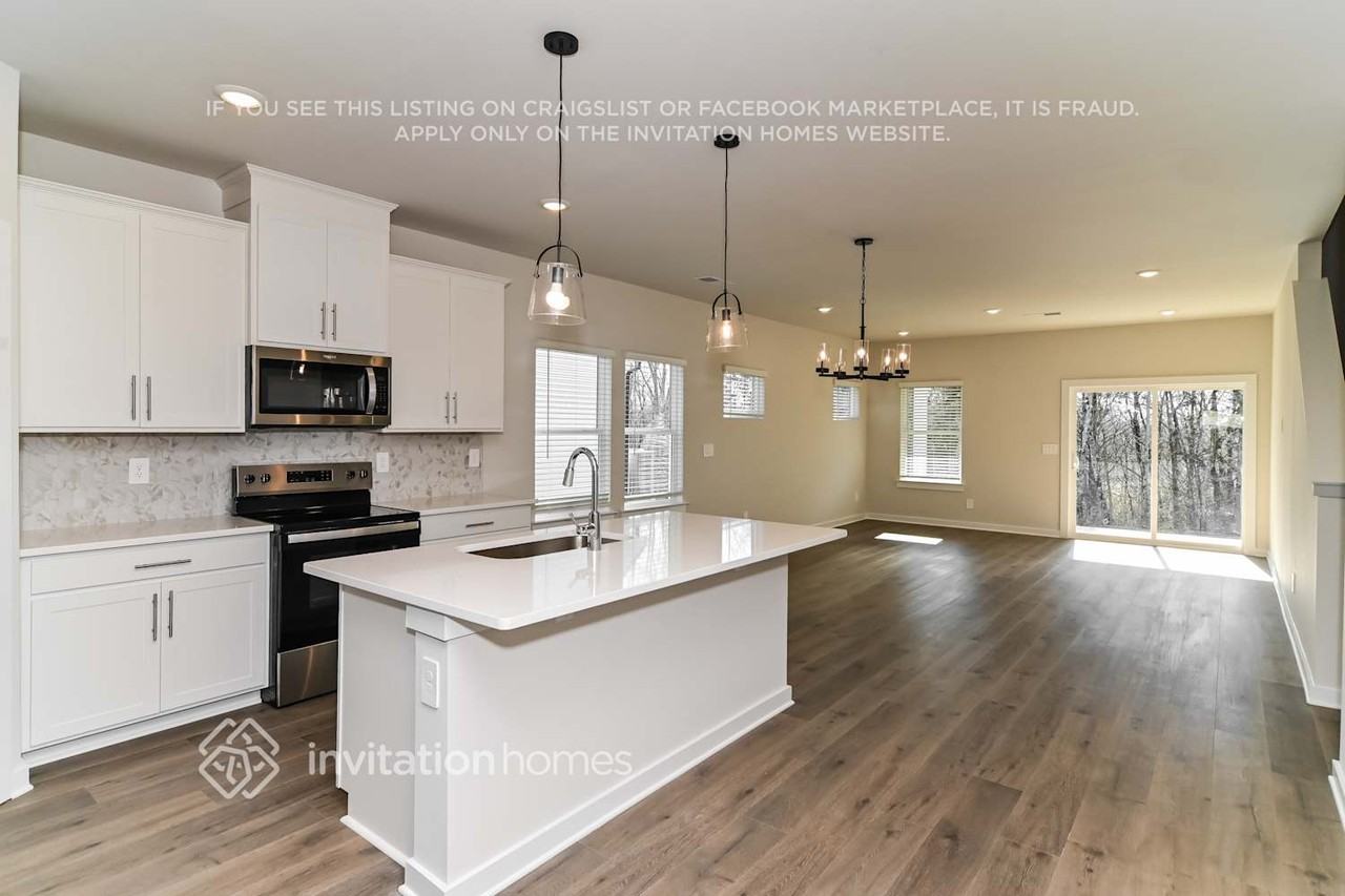 1191 Bluffton Cir - Photo 5 of 18