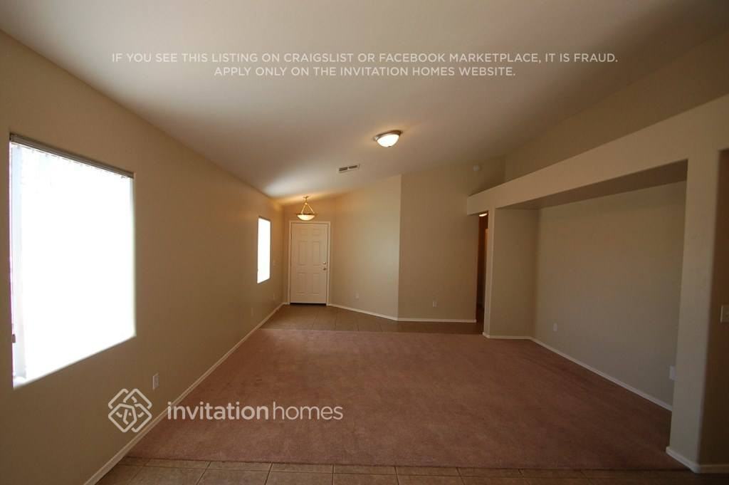 1545 W Burgess Ln - Photo 2 of 10