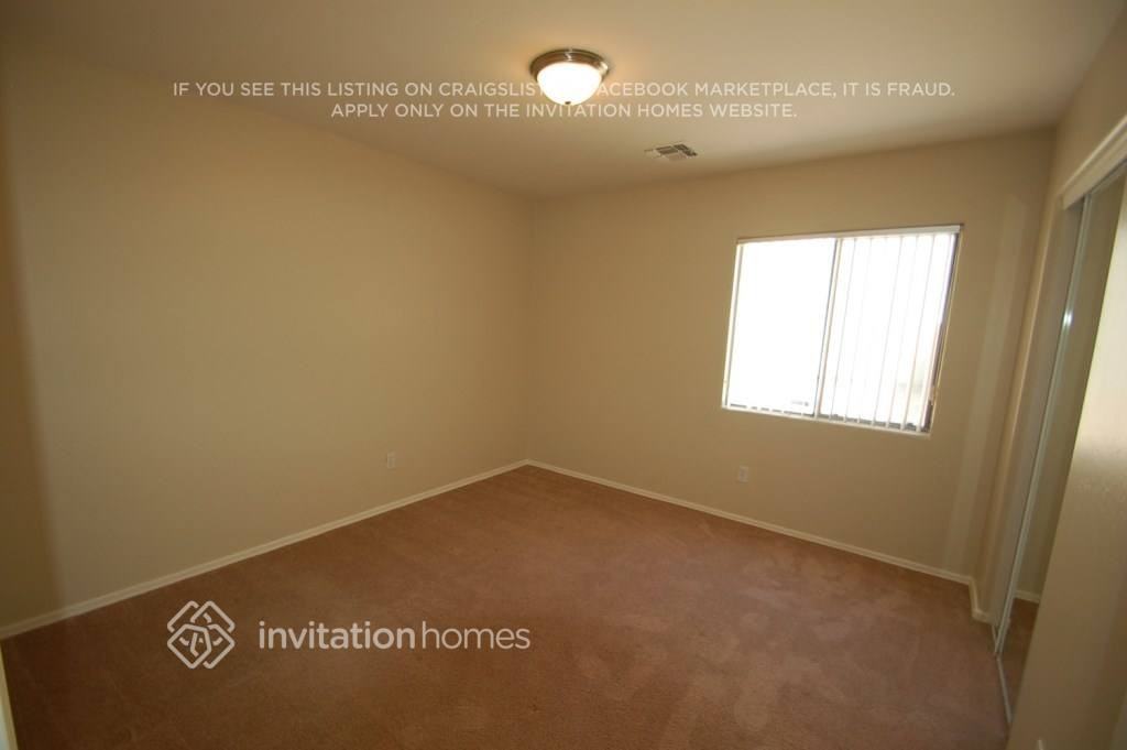 1545 W Burgess Ln - Photo 6 of 10