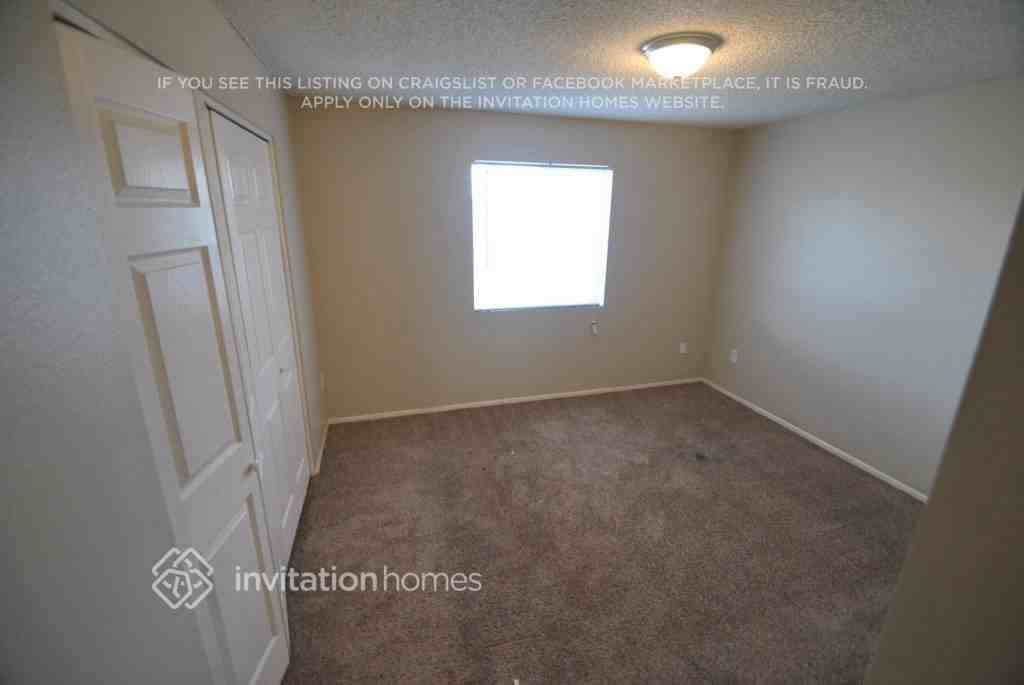 3502 W Voltaire Ave - Photo 6 of 15
