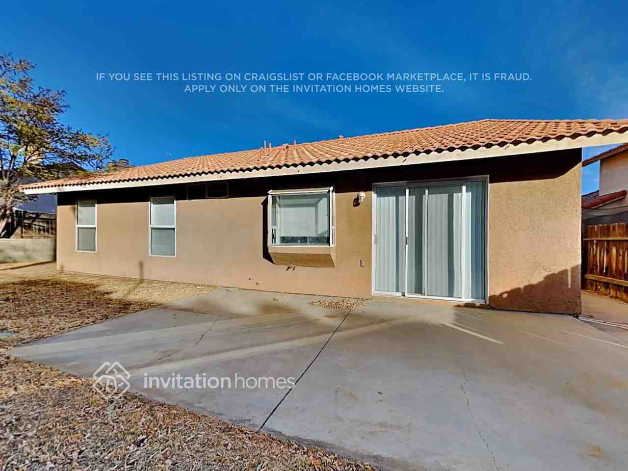 3140 Crowne Dr - Photo 3 of 4