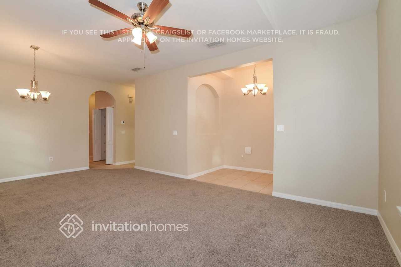 7679 Rex Hill Trl - Photo 4 of 17