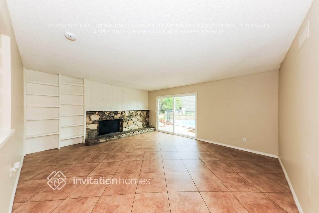 6349 Orange Knoll Ave - Photo 3 of 17