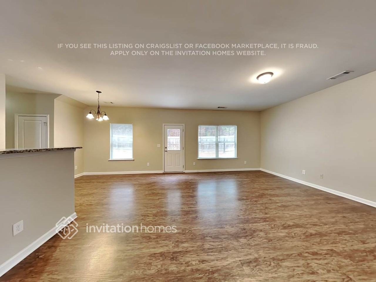 490 Village Broad St - Photo 4 of 24