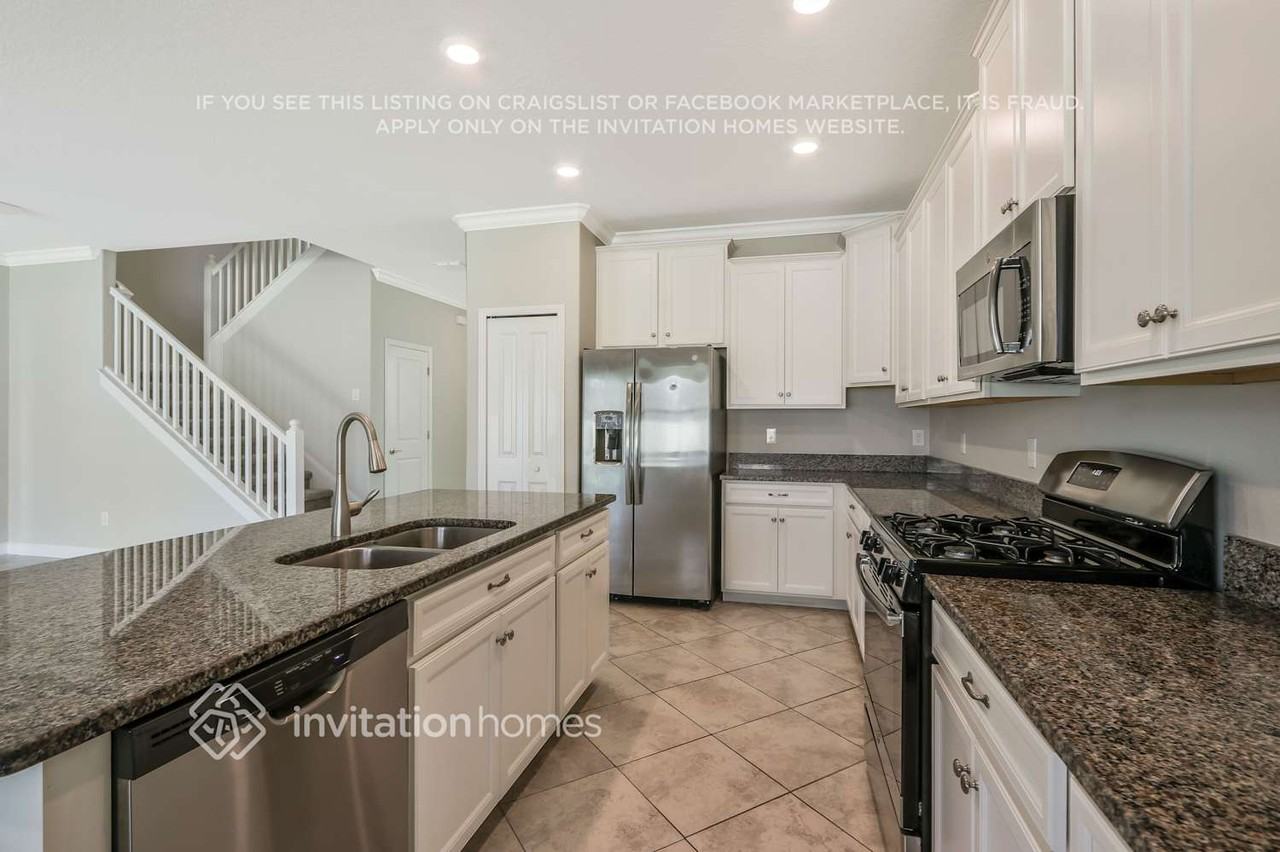 25207 Lambrusco Loop - Photo 7 of 30