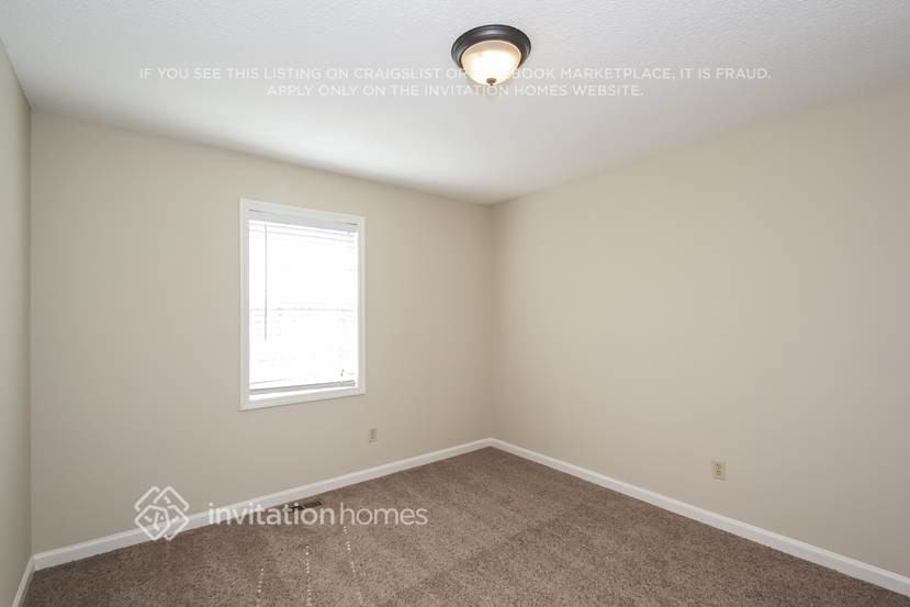 4987 Holborn Ct - Photo 4 of 7