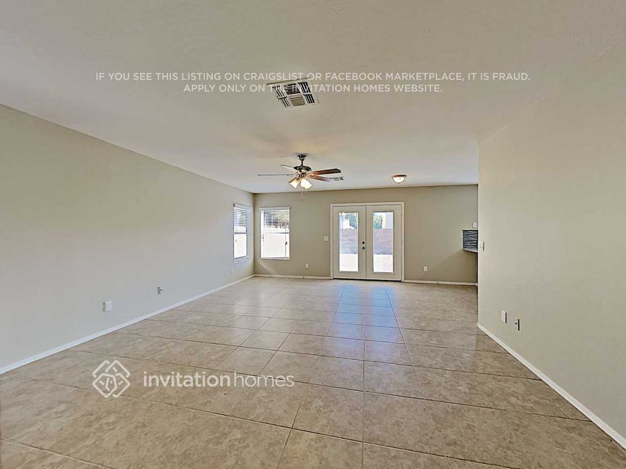 12805 W Laurel Ln - Photo 4 of 18