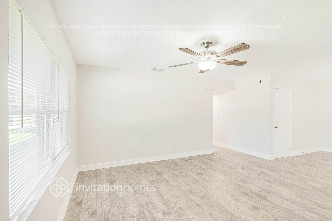 909 Skyview Dr - Photo 2 of 27