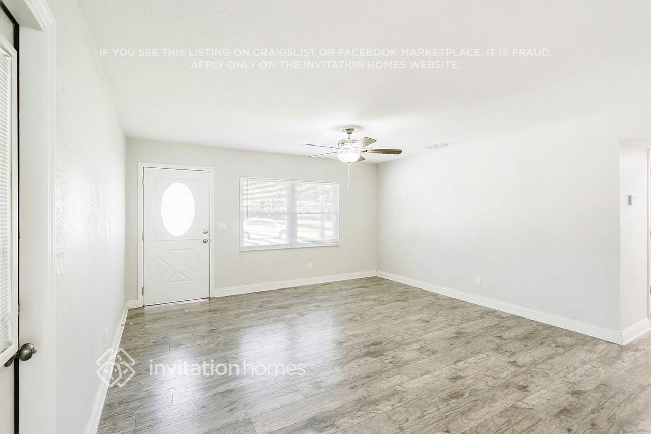 909 Skyview Dr - Photo 4 of 27