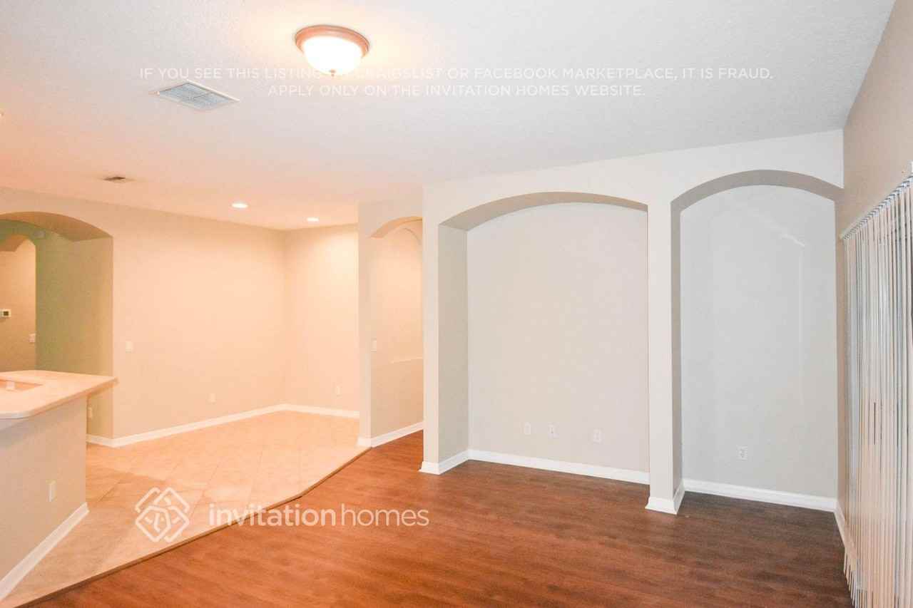 9342 Beaufort Ct - Photo 7 of 12