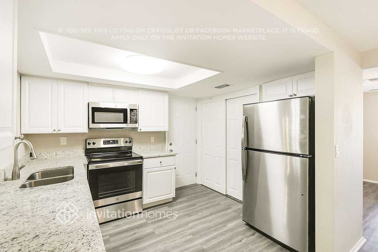 3306 Brookfield Dr - Photo 7 of 18