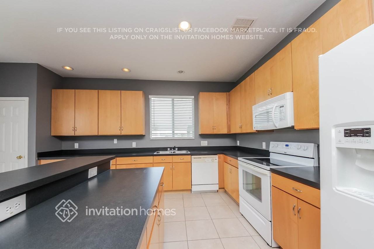 3493 Harlequin Dr - Photo 3 of 20