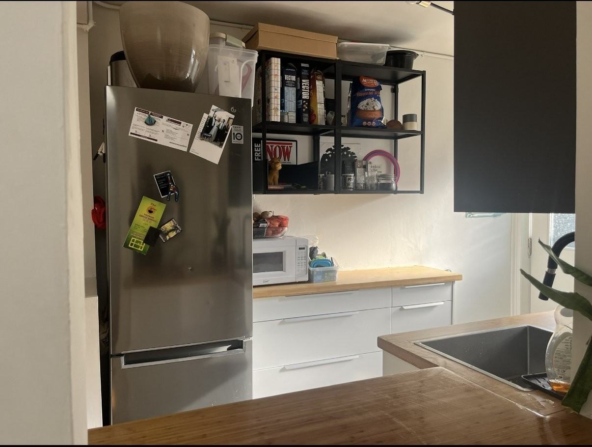 374 Bloor St W - Photo 2 of 11