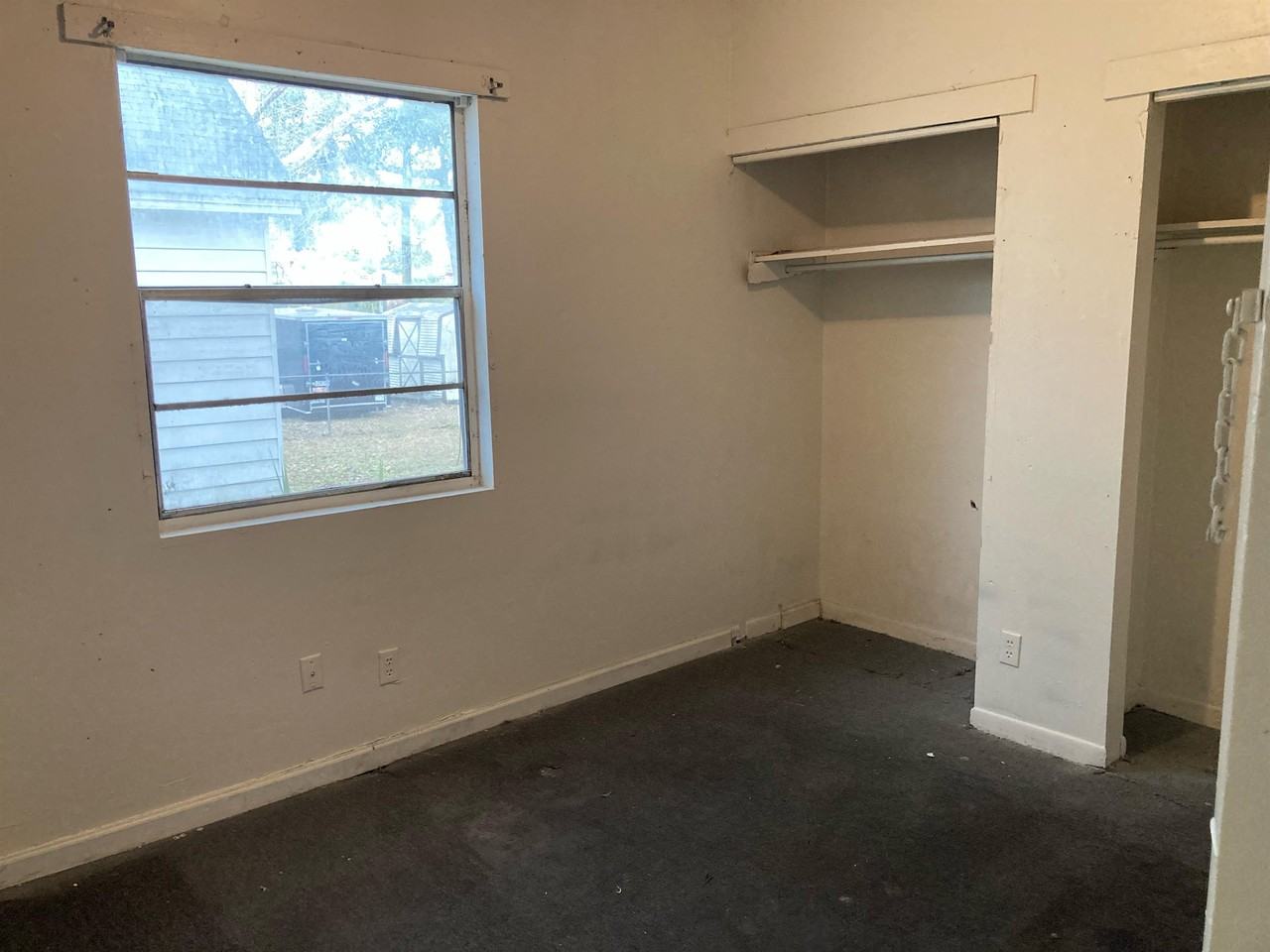 1347 Mount Herman St #10 - Photo 4 of 8