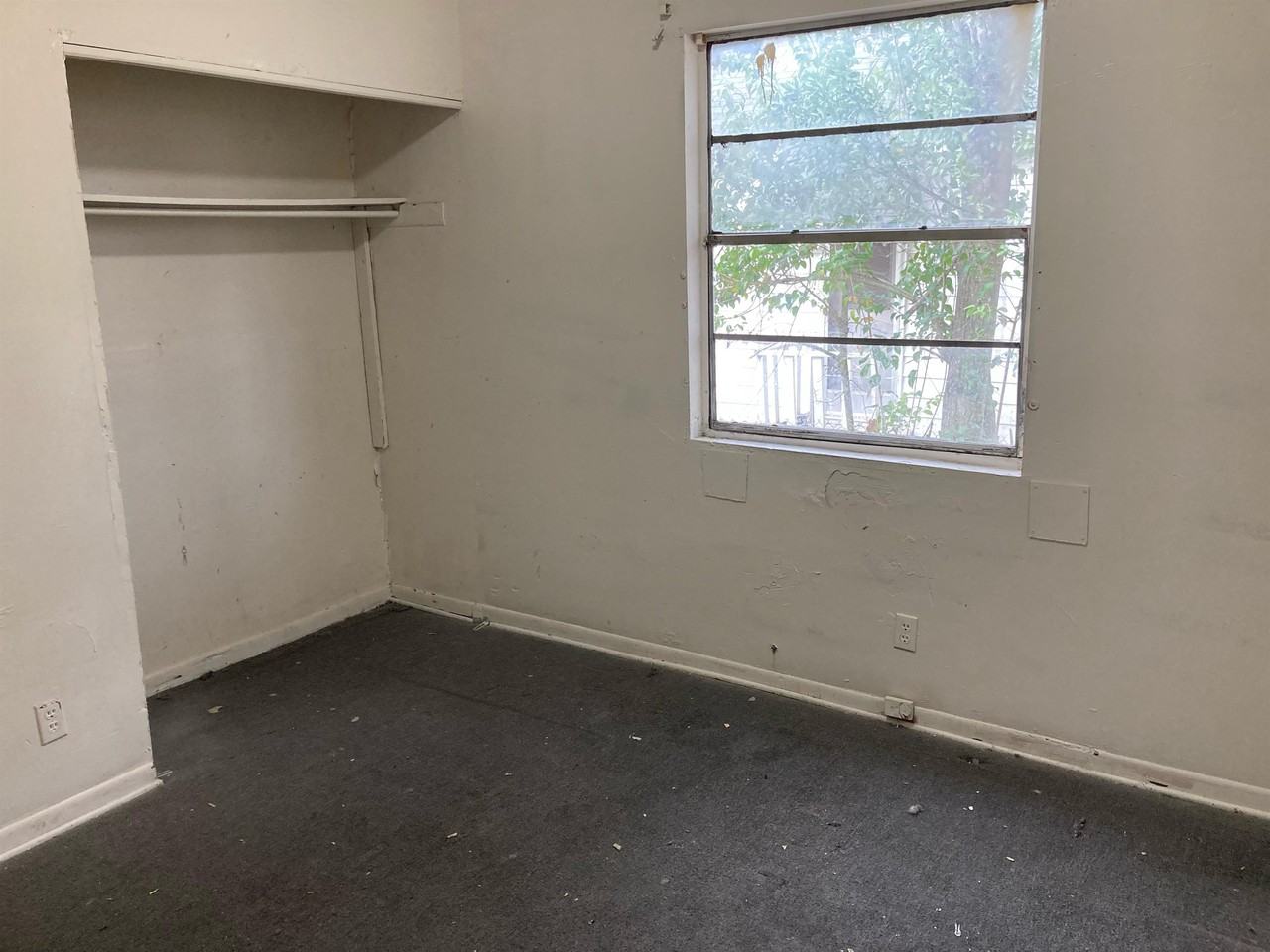 1347 Mount Herman St #10 - Photo 5 of 8