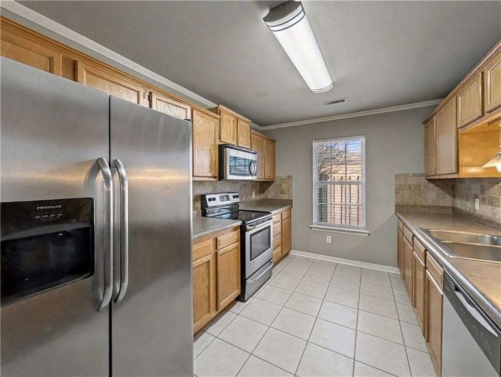 3803 Sw Carriageway Ave - Photo 7 of 18