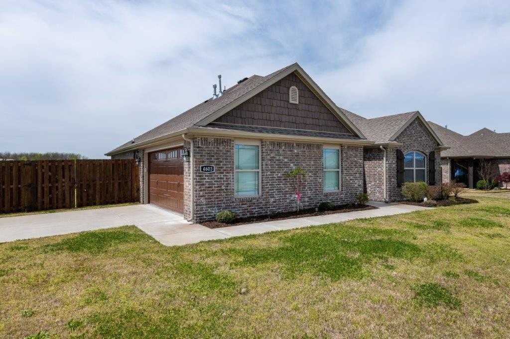 4603 W Croft Dr - Photo 2 of 17