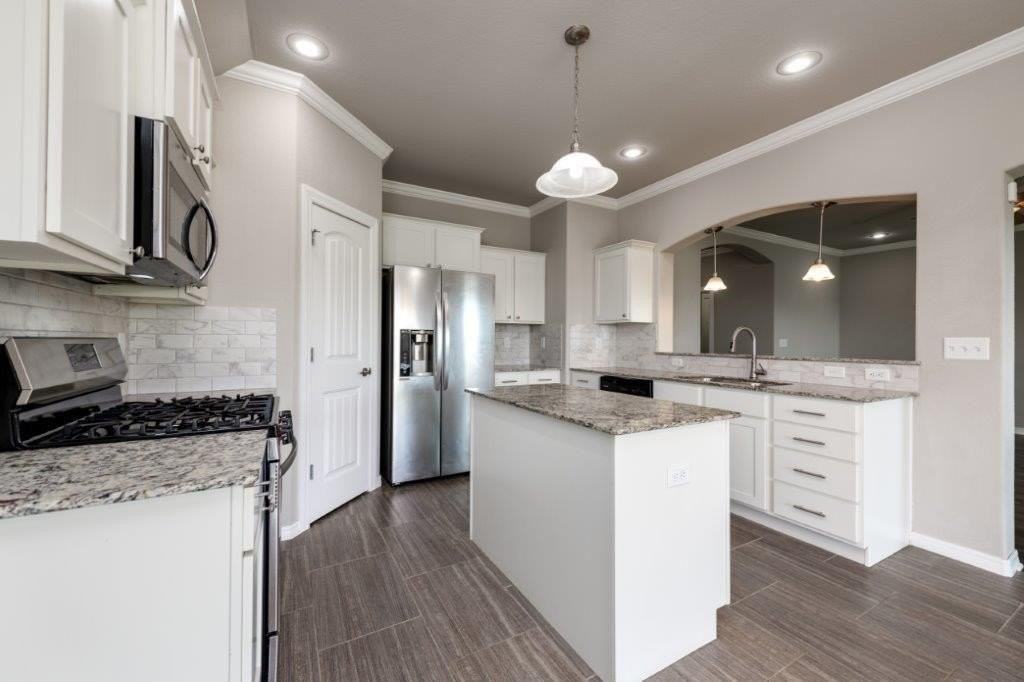 4603 W Croft Dr - Photo 4 of 17