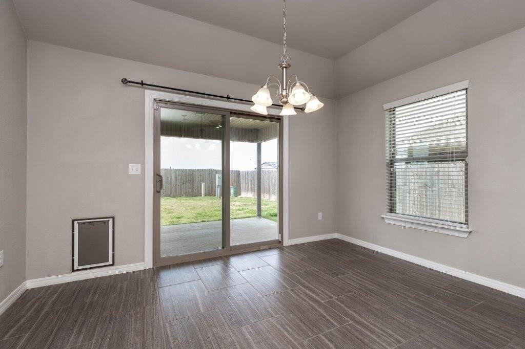 4603 W Croft Dr - Photo 6 of 17