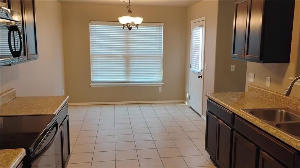 100 Willow Dr - Photo 4 of 16