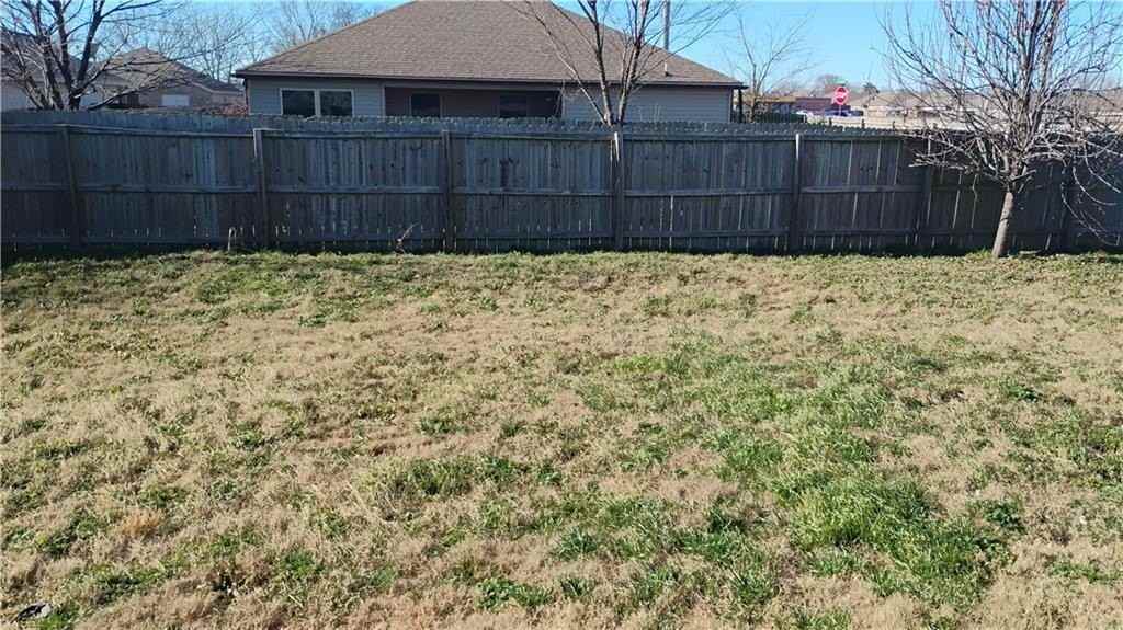 100 Willow Dr - Photo 7 of 16