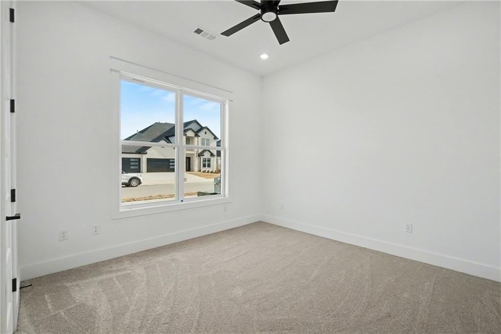 310 Hedge Dr - Photo 3 of 20