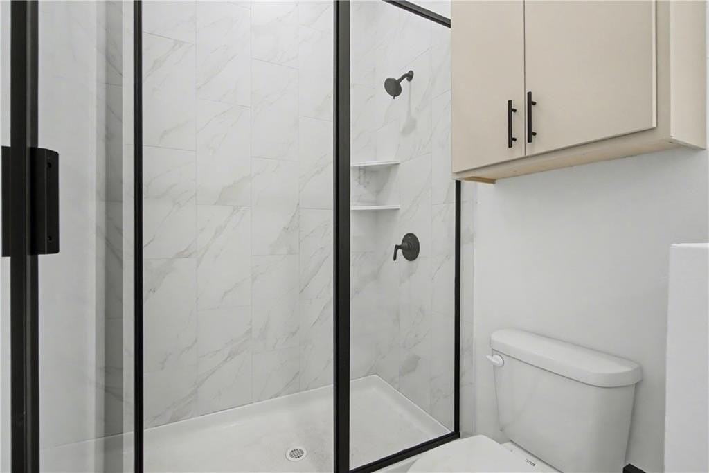 310 Hedge Dr - Photo 6 of 20