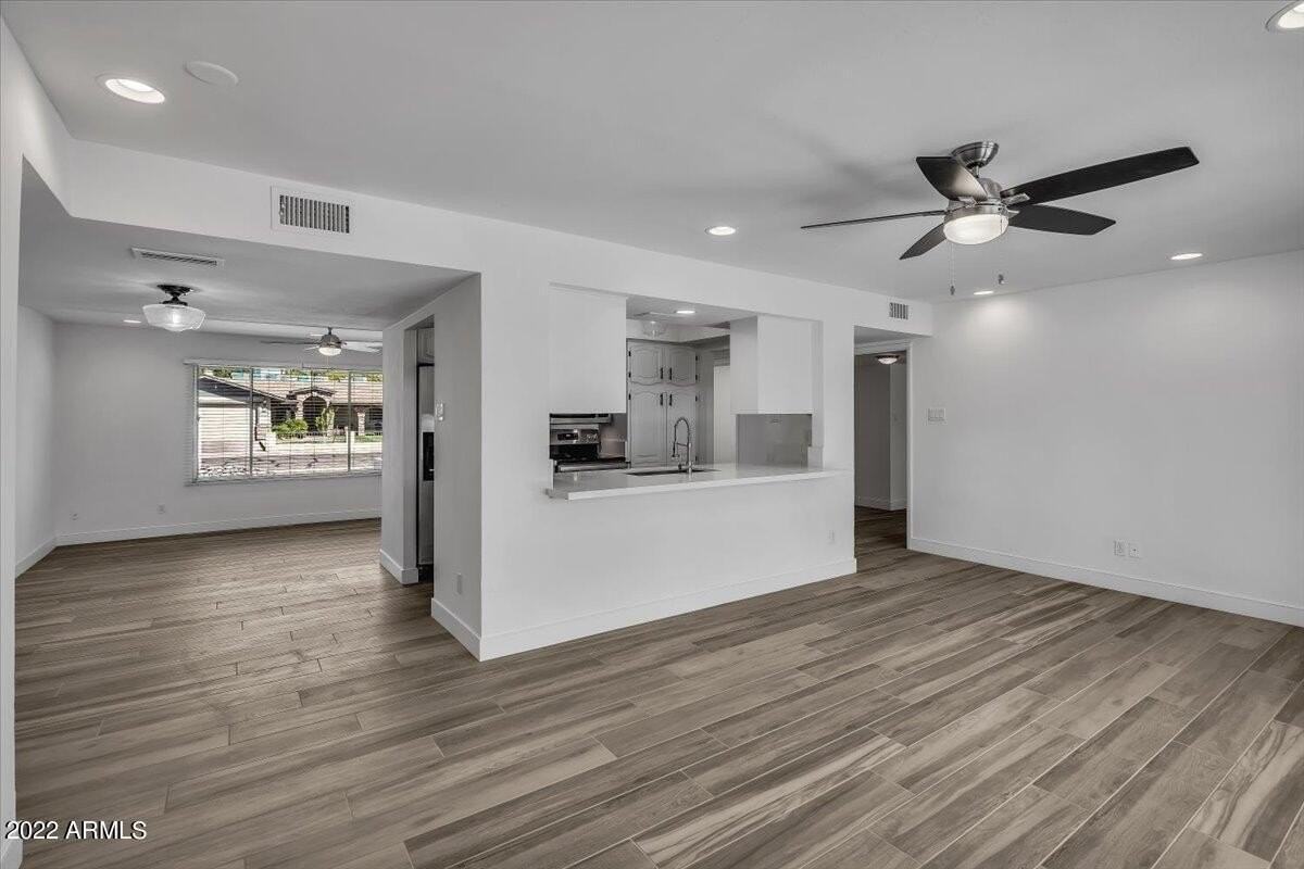 8207 E Montebello Ave - Photo 7 of 30