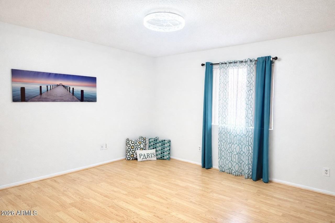 3838 W Dailey St - Photo 6 of 10