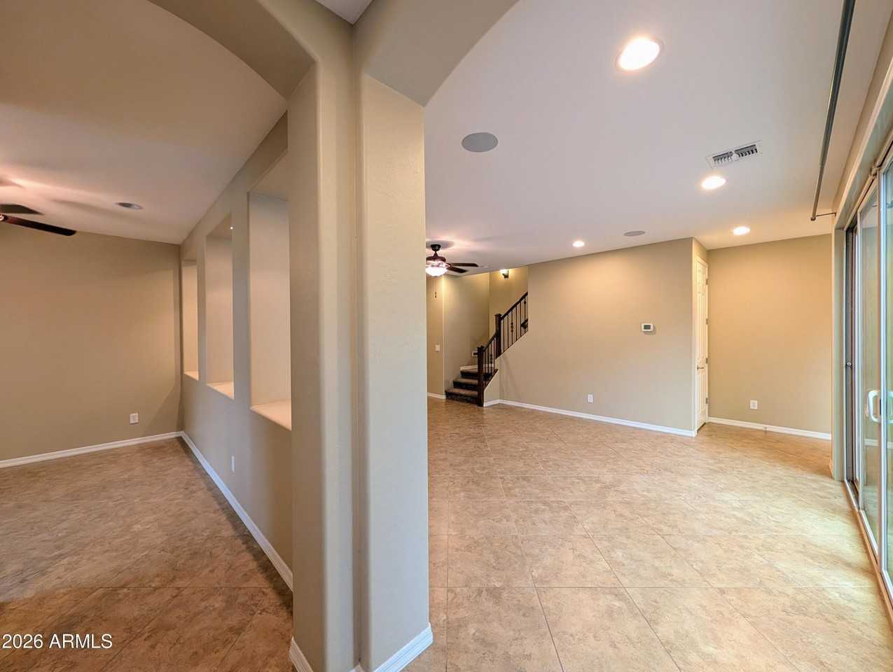 923 S Osborn Ln - Photo 6 of 50