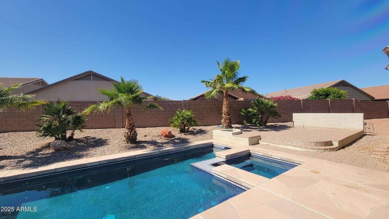 15238 W Statler St - Photo 2 of 20