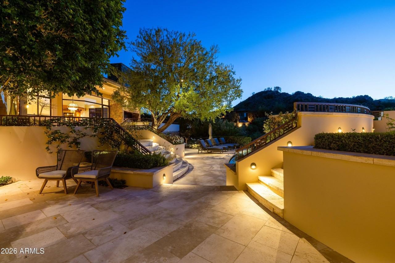 7451 N Las Brisas Ln - Photo 4 of 24