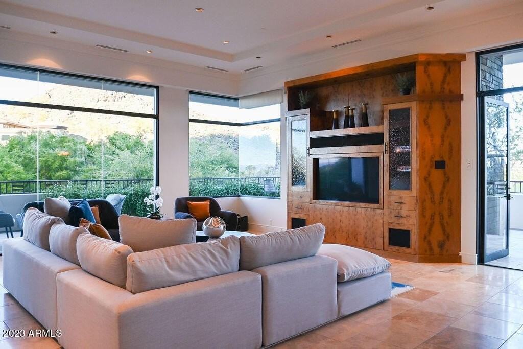 7451 N Las Brisas Ln - Photo 6 of 24