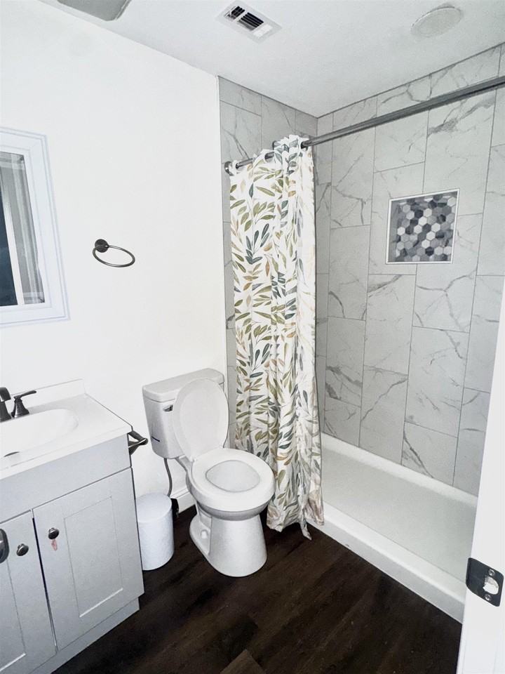 2743 Royal Ave - Photo 4 of 5